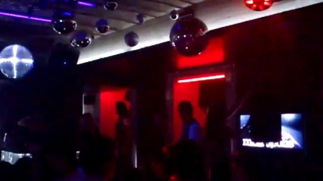 Чика из Перми - я каждый день бухаю! (roccobar, Tomsk, 10.02.12) смотреть онлайн