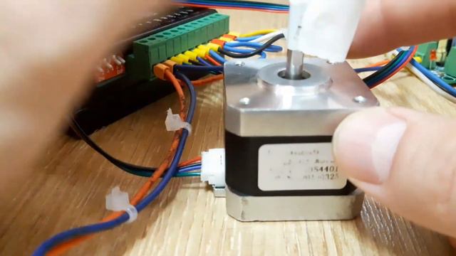 Шаговый двигатель 17HS4401