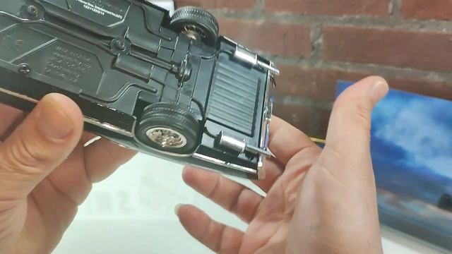 JADA 1/24 Diecast 1967 Chevy Impala SS From Supernatural. With Dean Winchester