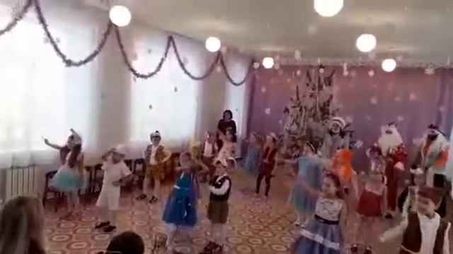 Новогодний флешмоб для детей смотреть онлайн