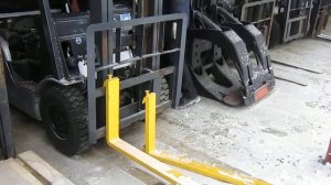 Снять вилы с автопогрузчика это просто!