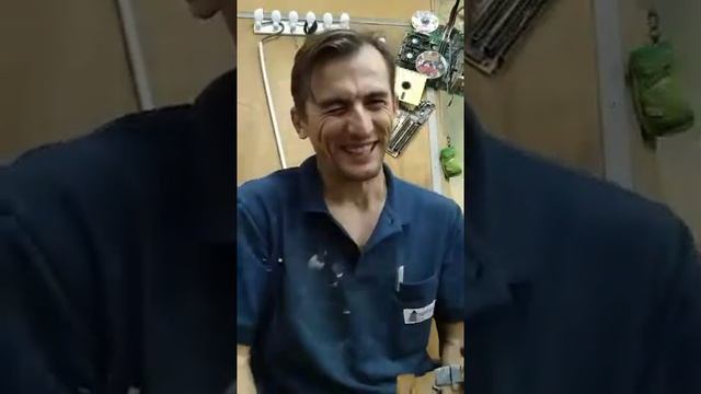 Когда нет под рукой правильного паяльника. )) 18+ смотреть онлайн