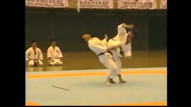 Hitoshi Kasuya WSKF смотреть онлайн