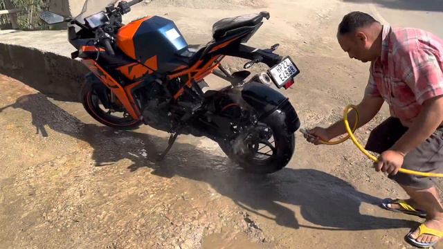50 Rs Mein Gugglu Wash Karwa Li 😍| KTM Rc 390 | Motovlog | Himachal ❤️ смотреть онлайн