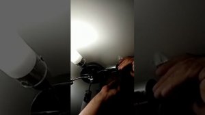 Как устранить порез на натяжной потолке