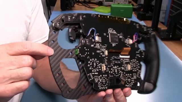 Moza FSR Formula Wheel Review смотреть онлайн