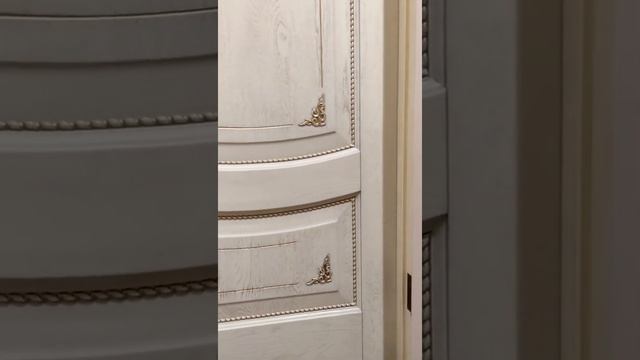 Аморе. дуб белёный с золотой патиной. смотреть онлайн