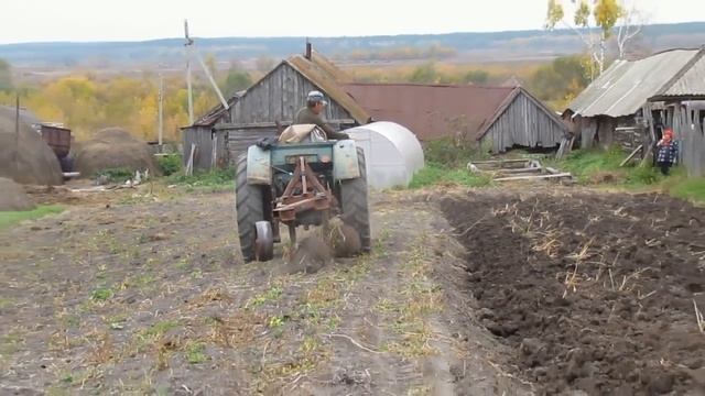 Полный привод! Т-40А - вспашка огорода! смотреть онлайн