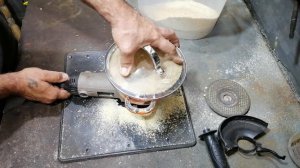 Зернодробилка из болгарки своими руками. Измельчитель для зерна и комбикорма. Мини ДКУ.