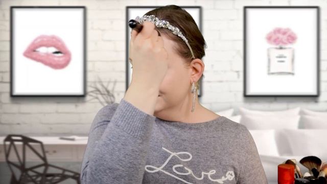 Fenty Beauty by Rihanna EAZE DROP Blurring Skin Tint смотреть онлайн