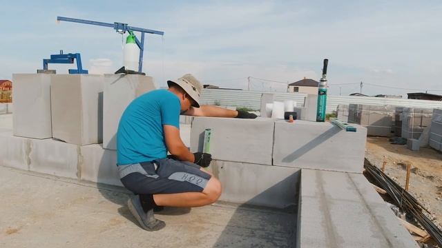Кладка стен из газобетона своими руками! Газобетон БРАК или НОРМА? Моя ТЕРКА для ГАЗОБЛОКА! смотреть онлайн