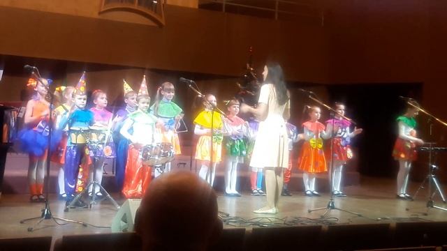 Шумовой оркестр "Джерельце" в Харьковской филармонии смотреть онлайн