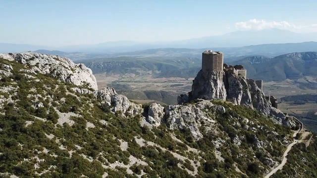 Quéribus Château Cathare, France смотреть онлайн