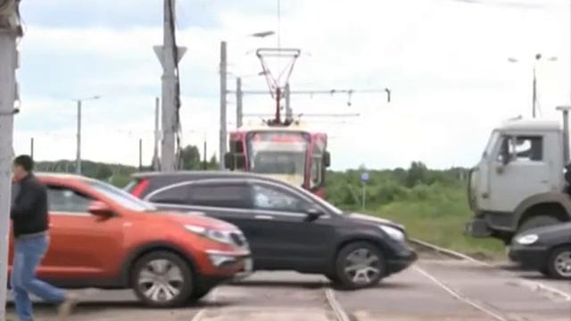 Трамвайный переезд на Ленинградском проспекте в смотреть онлайн