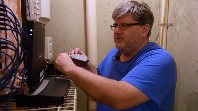 Installing the Lutron Caseta Smart Bridge | HANDYGUYS TV смотреть онлайн
