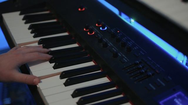 Escape from New York Theme Piano and Synthesizer (Cover) смотреть онлайн