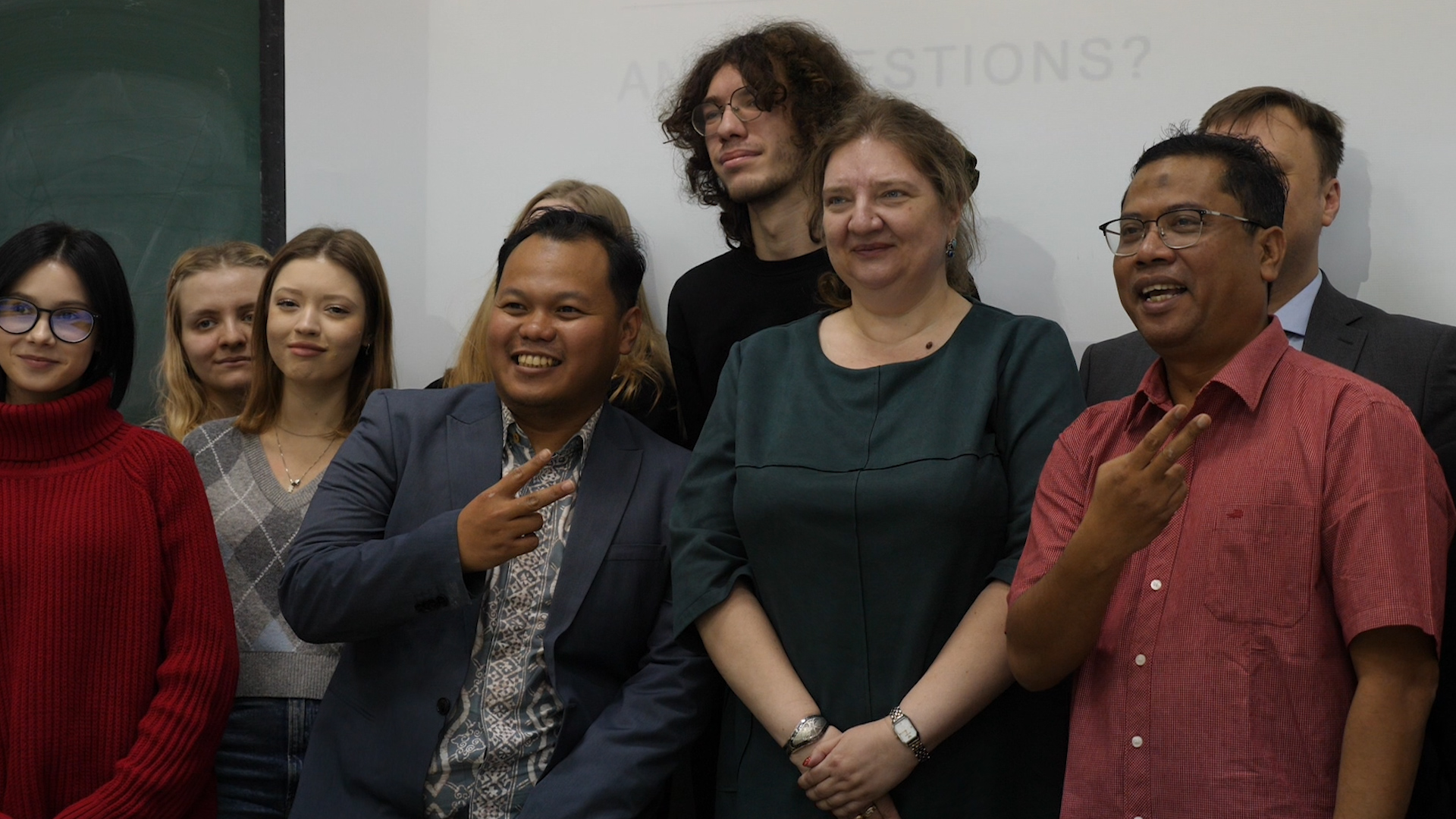 Делегация Национального университета развития «Ветеран» (Индонезия) в ИФИЖ ННГУ смотреть онлайн