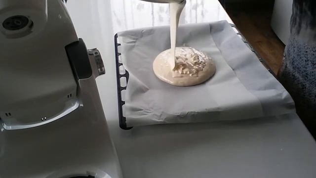 БИСКВИТНЫЙ РУЛЕТ С ПОВИДЛОМ