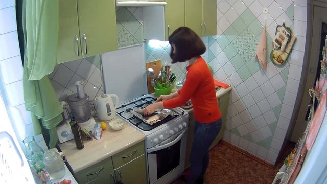 Скумбрия в духовом шкафу. смотреть онлайн