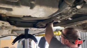 Снятие рулевой рейки VOLVO S80