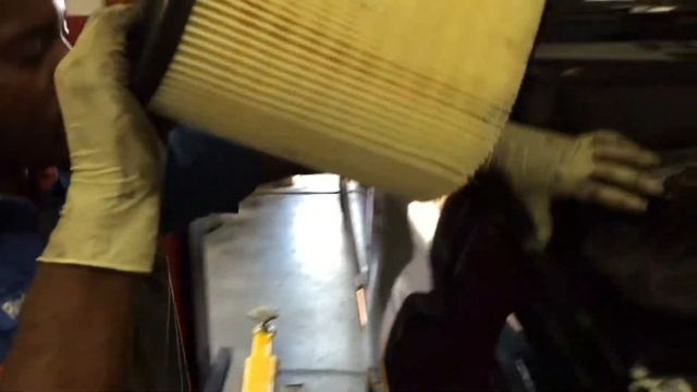 How to change air filter in 2018 Ford F-250 Super Duty смотреть онлайн