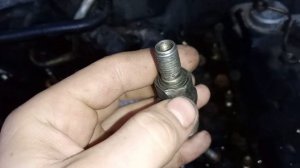 Как снять Форсунки Zexel с TD23,25,27,T,ETI и не порвать обратку/Снятие управляющей форсунки TD27ET