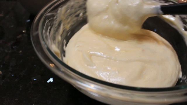 How to Make Fresh Cream Honey Strawberry Sponge Cake смотреть онлайн