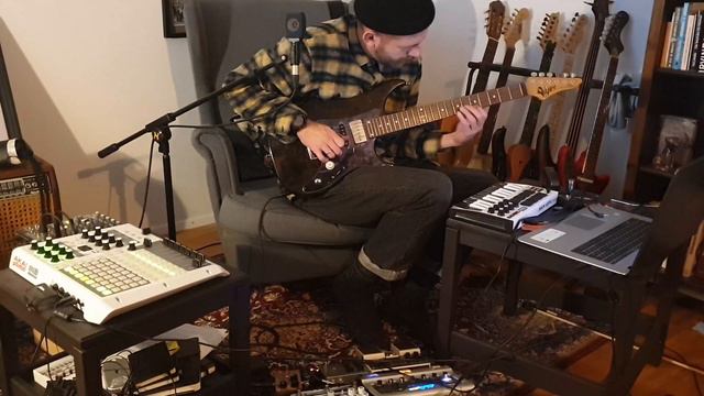 Improvisation_33: Gritty playing on the Vigier & Framus via AMP1 with lush settings on the Mooer A7 смотреть онлайн