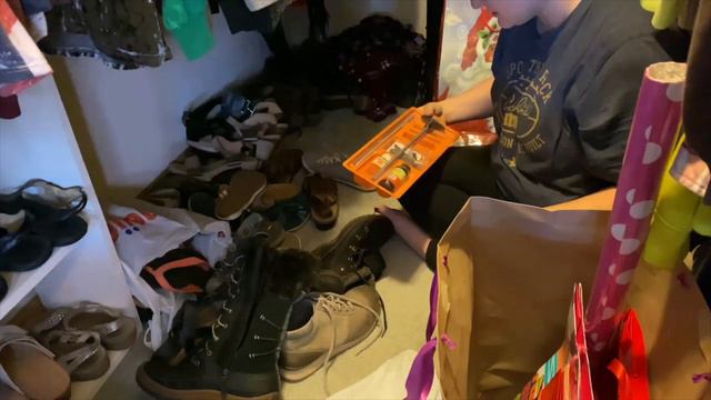 EXTREME *DISASTER* CLOSET CLEAN OUT | DECLUTTER, ORGANIZE, & CLEAN WITH ME | CLEANING MOTIVATION смотреть онлайн