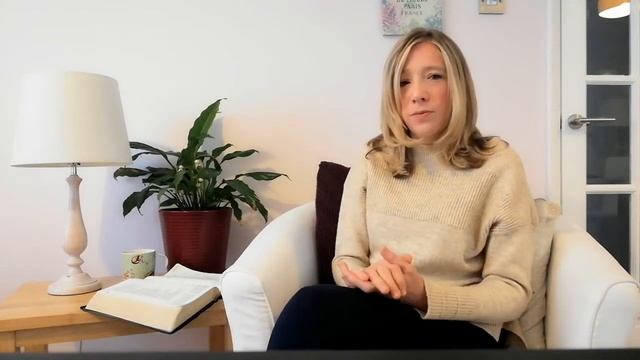 Elizabeth Webb | Growing Through Friendship смотреть онлайн