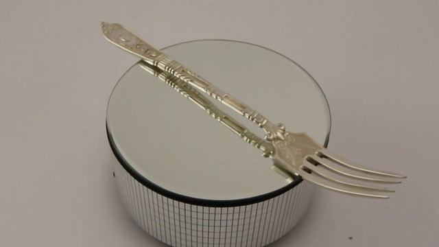 Серебряная столовая вилка Царский смотреть онлайн