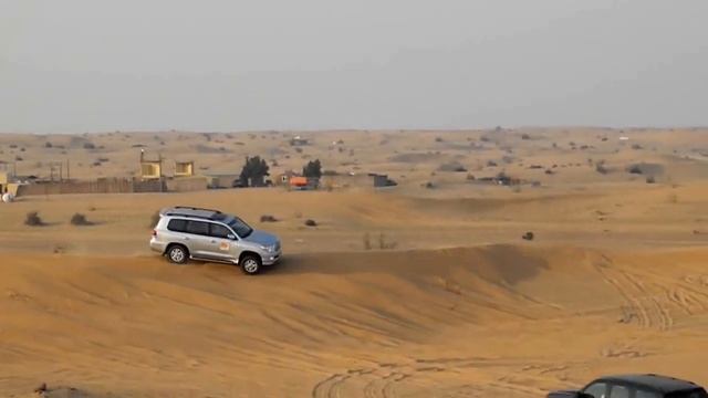 Дубай, пустыня, джип смотреть онлайн