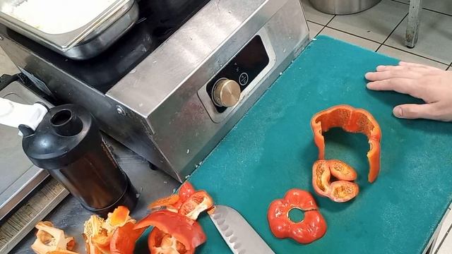 Как разделать/разобрать болгарский перец? Как это делаю я. Перец-болгарин) смотреть онлайн
