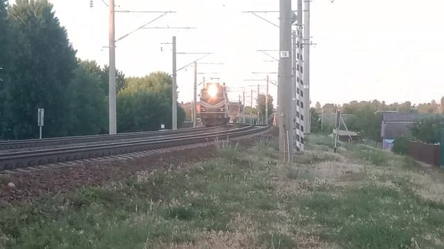 ЧС4т 559 с поездом Гомель-Гродно на перегоне Бобруйск-Березина. смотреть онлайн