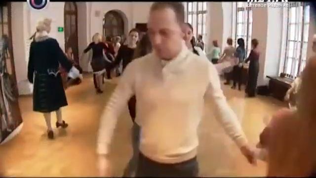 Уроки бальных танцев эпохи барокко (M24.ru)