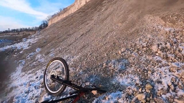 ЖЕСТОКО упал с обрыва на велосипеде / VLOG / Edit смотреть онлайн