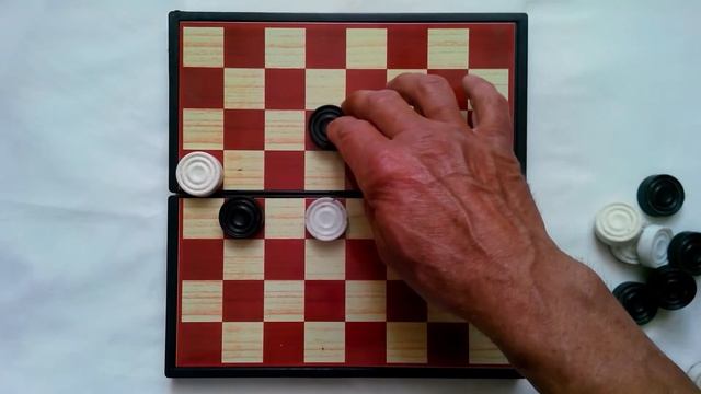 Шашки №4. Ответ на задание предыдущего видео. Новое задание: найдите выигрыш черными. смотреть онлайн