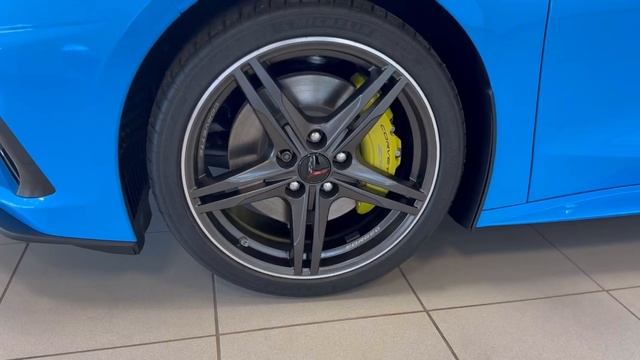2024 Chevrolet Corvette Stingray convertible 3LT Rapid Blue смотреть онлайн