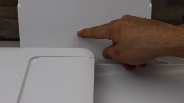 HP DeskJet 4100e Loading Paper Tray. смотреть онлайн