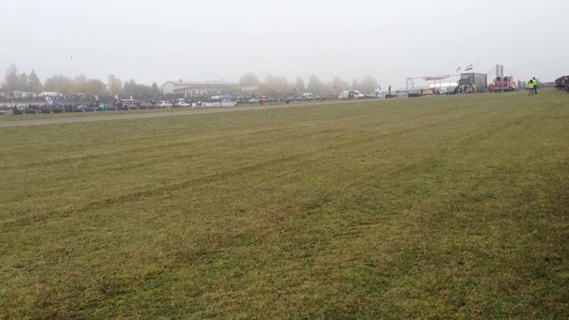 1/4 Mile Audi 80 800PS vs Golf 2 900PS Turbo S2 RS2 Quattro Syncro VR6 Turbo Meile Flugplatzblasen смотреть онлайн