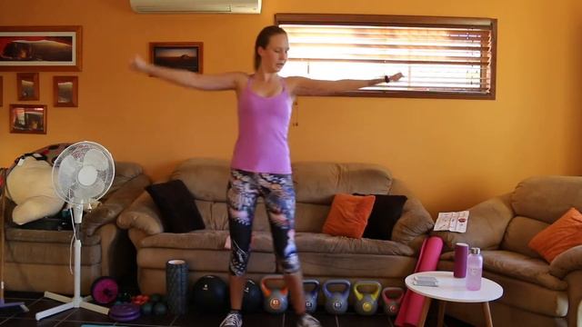 Pump It Up 3 Minute Arm Workout! смотреть онлайн