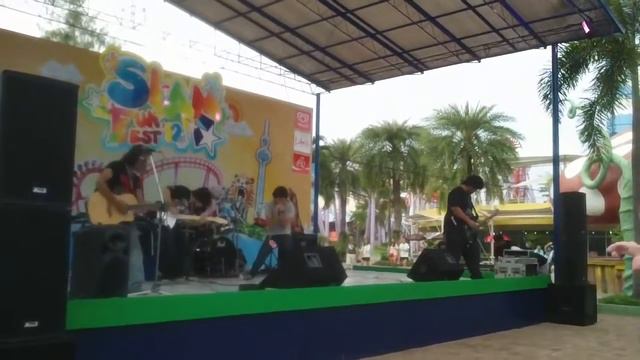 วงCOMA หลอมละลาย Live @ สวยสยาม 4 смотреть онлайн