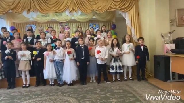 8 марта / Празднуем в школе смотреть онлайн