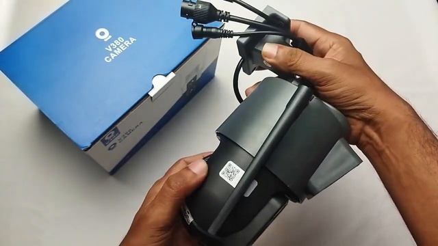 V380 Pro dual lens 4g sim camera unboxing смотреть онлайн
