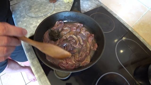 Печень косули жареная с луком смотреть онлайн