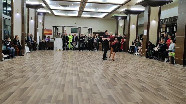 Арман Онник и Елза Бохосян, Иван Григоров и Зорница Иванова над 19 La КСТ Кристал смотреть онлайн