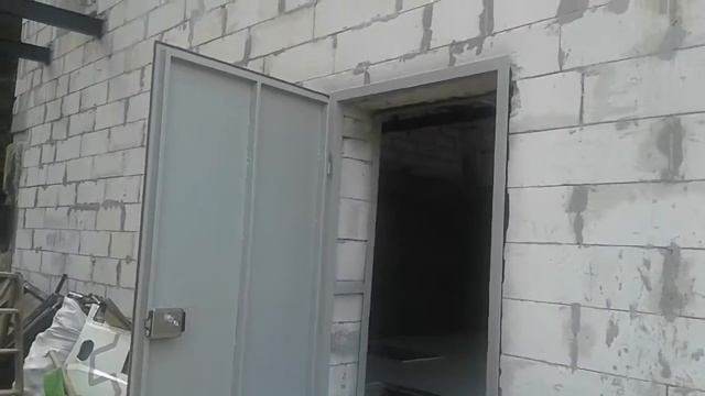Дверь техническая, гаражи смотреть онлайн