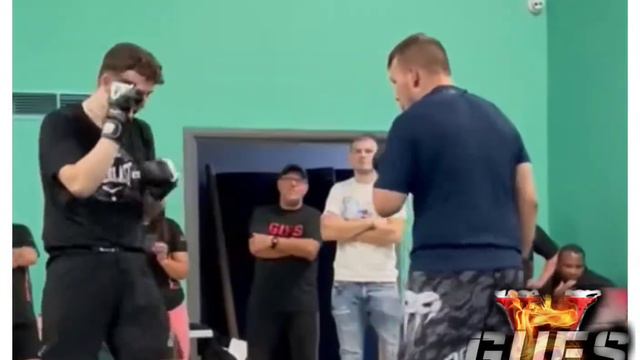GUFS Media GUFS 5 Artur Waszczuk Vs Zak Mills смотреть онлайн