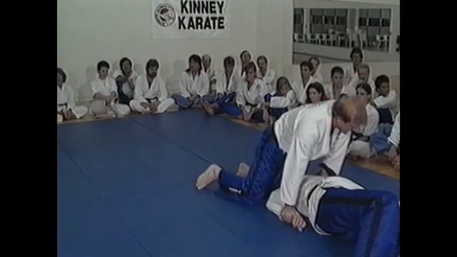 Kinney Karate / Защита для каратэ от Майкла Кинни смотреть онлайн