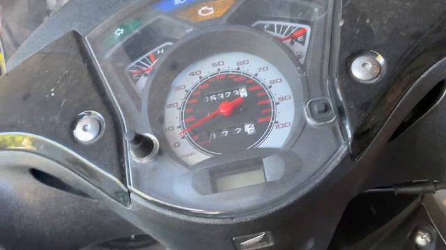 SH150i oil light reset смотреть онлайн